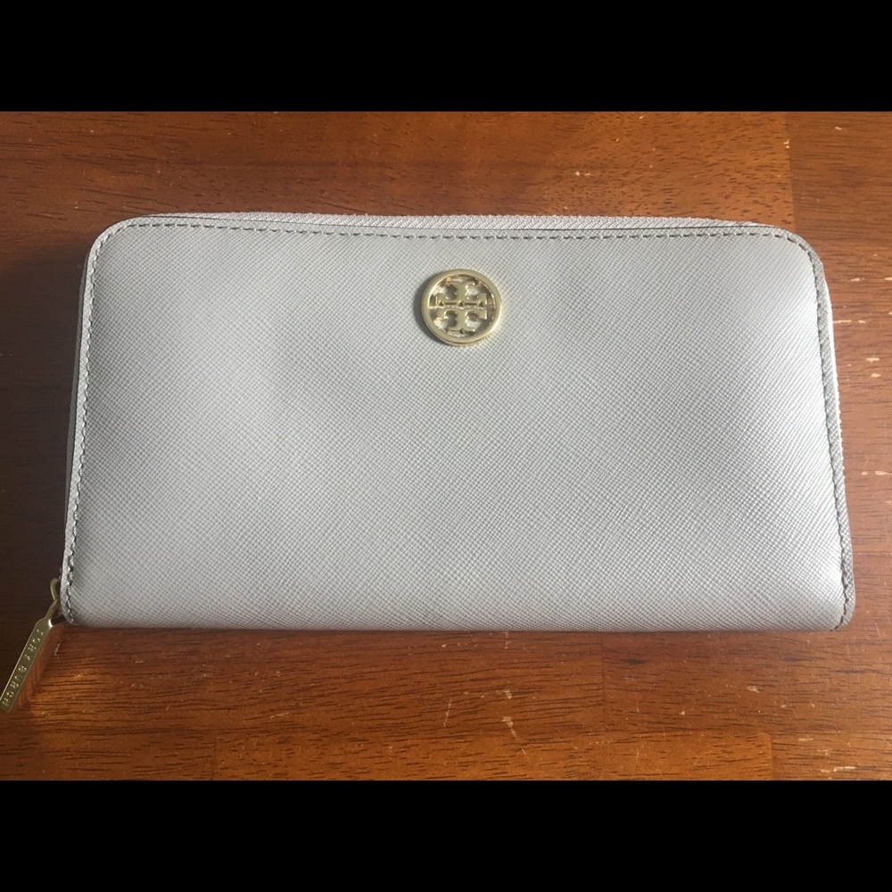 NWT Tory Burch Wallet, Dust Storm Grey